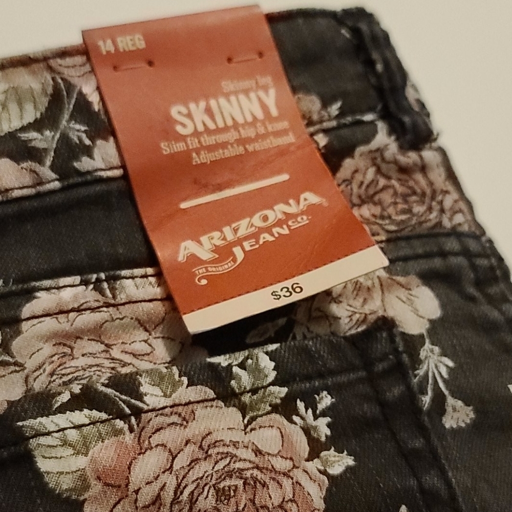 NWT Girl's Arizona Floral Jeans (E4) - Picture 2 of 5